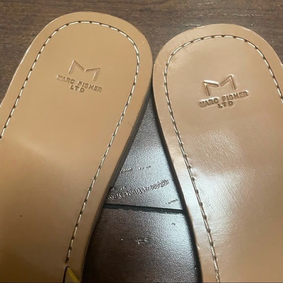Marc Fisher Rilee Yellow Suede Slide Sandals Size 10 - Picture 4 of 6